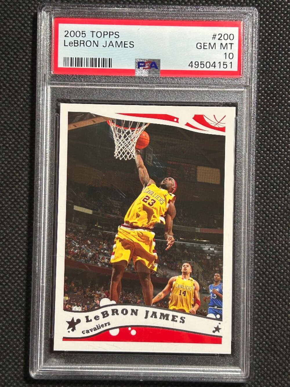 2005-06 Topps #200 LeBron James PSA 10 Gem Mint Cleveland Cavaliers